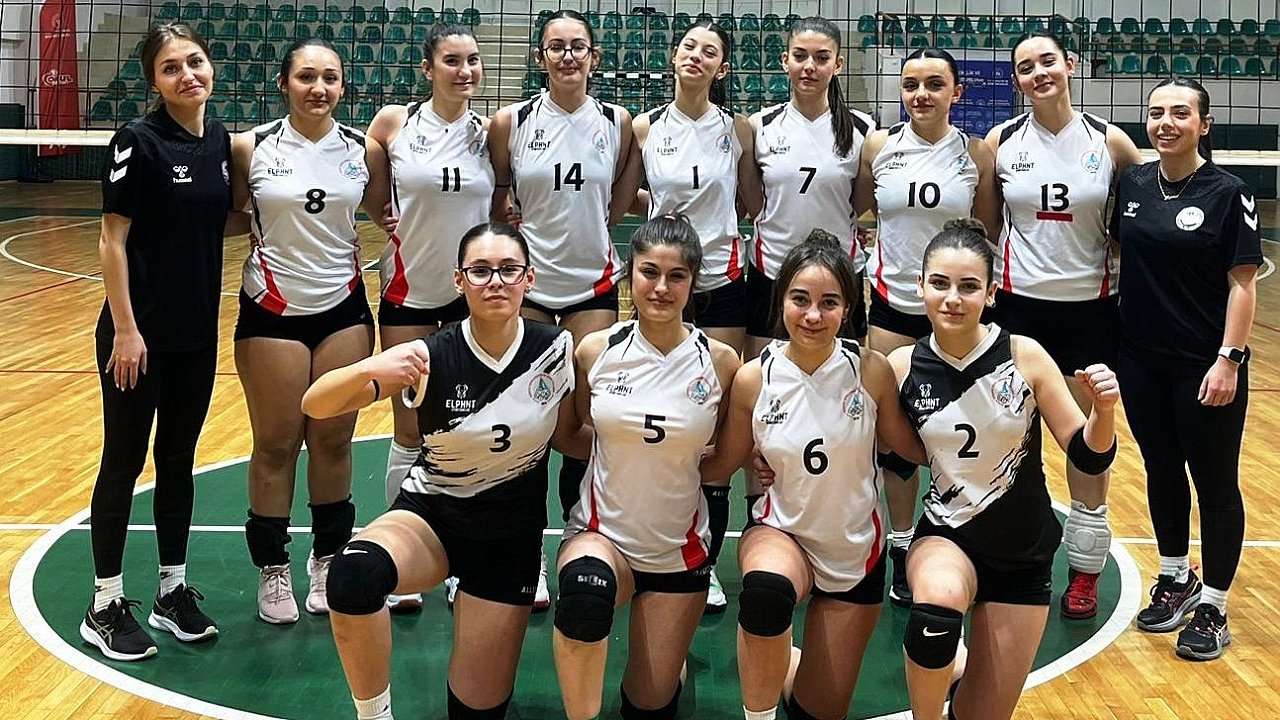 Körfezli voleybolcu kızların ikinci galibiyeti