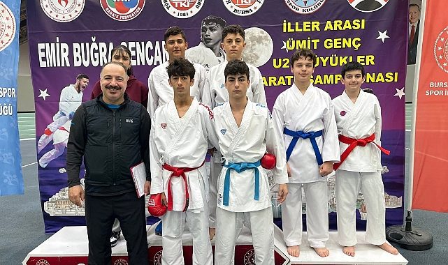 ÇAYIROVA BELEDİYESİ KARATE TAKIMI FIRTINASI BURSA'DA ESTİ