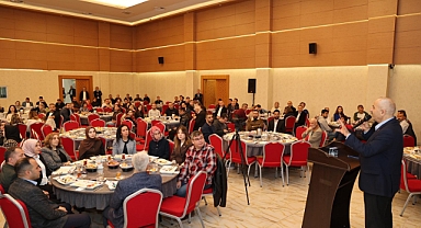 BAŞKAN BÜYÜKGÖZ ÖĞRETMENLERLE BİR ARAYA GELDİ