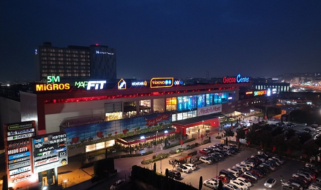 GEBZE CENTER 15. YILINI KUTLUYOR