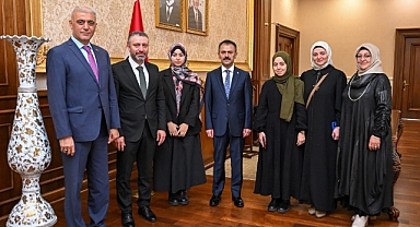 İzmit Mehmet Akif Ersoy Kız Anadolu İmam Hatip Lisesi’nden, Vali İlhami Aktaşa Ziyaret