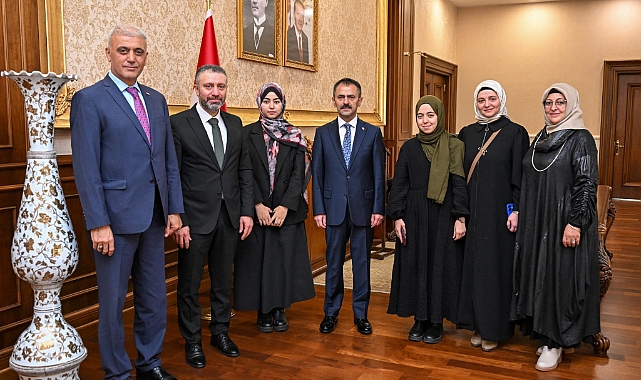 İzmit Mehmet Akif Ersoy Kız Anadolu İmam Hatip Lisesi’nden, Vali İlhami Aktaşa Ziyaret