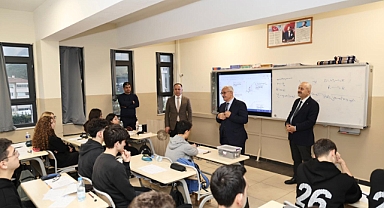 BAŞKAN BÜYÜKGÖZ VE KAYMAKAM ÖZYİĞİT’TEN OKUL ZİYARETİ