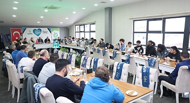 Başkan Çiftçi, şampiyon kadroyla bir araya geldi  