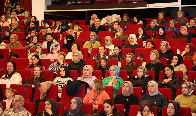 Sadık Yalsızuçanlar, Gebze Okur’da Okurlarıyla Buluştu  