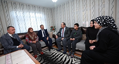 Vali Aktaş ve Başkan Büyükakın'dan Şehit Ailelerine Yılbaşı Ziyaretleri