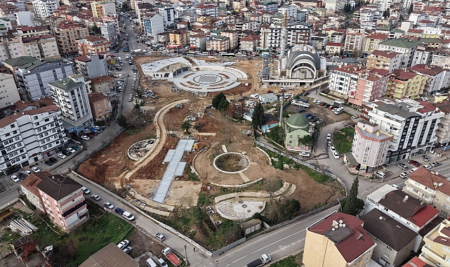 Kent Meydanı’nda çalışmalar tam gaz devam