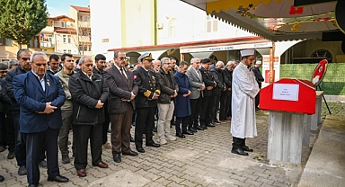 Vali İlhami Aktaş, Gazi Satılmış Telli’nin Cenaze Namazına Katıldı
