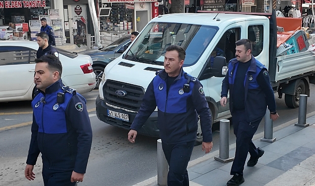 Çayırova Zabıtası, güvenli ve düzenli caddeler için çalışıyor