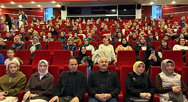 Gebze Okur Buluşmaları’nda Özgü Güler Söyleşisi