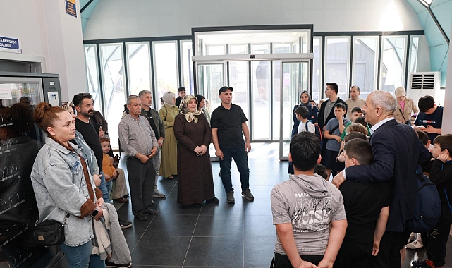 Başkan Büyükgöz Minik Yüzücülerle Bir Araya Geldi