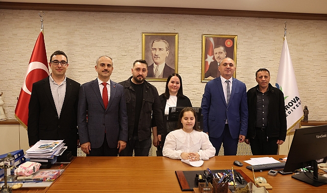 Başkan Çiftçi, koltuğunu minik başkana devretti