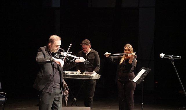 Çayırova’da keman dinletisi kulakların pasını sildi