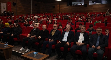 Çayırova’da keman dinletisi kulakların pasını sildi  