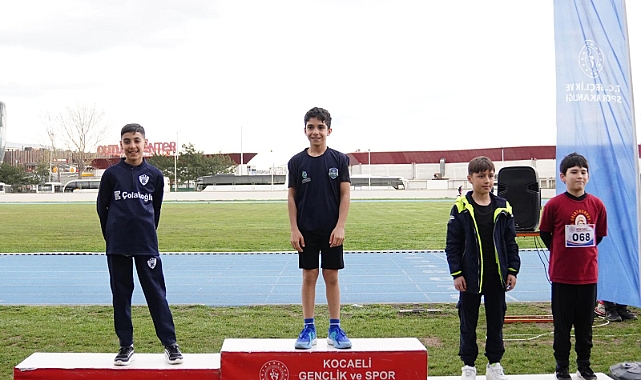 Çayırova’ya atletizmde 2 madalya geldi