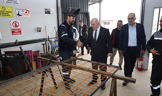 DARICA BELEDİYESİ KENT MOBİLYALARINI KENDİ BÜNYESİNDE ÜRETİYOR