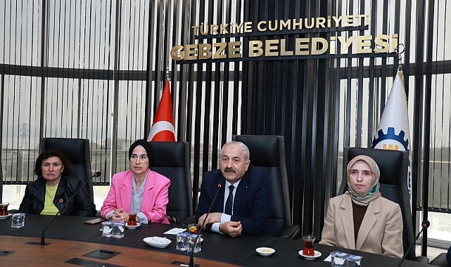Gebze Belediyesi Kadın Muhtarları Ağırladı