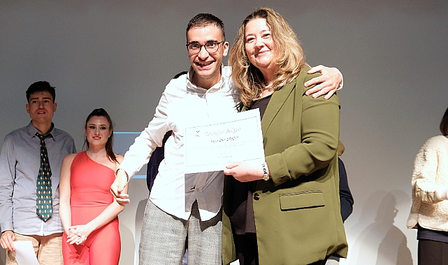 GTÜ’de Sanatın Birleştirici Gücü: “Otizm Bestiz Sahne” Tiyatro Gösterisi  