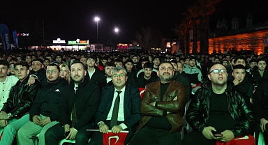 Tarihi Zafer Gebze Kent Meydanı’nda Coşkuyla Kutlandı