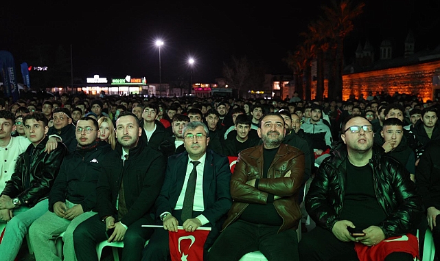 Tarihi Zafer Gebze Kent Meydanı’nda Coşkuyla Kutlandı