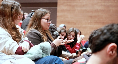 Tasarımın Duayeni Prof. Dr. Önder Küçükerman GTÜ’de Öğrencilerle Buluştu