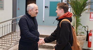 YKS DENEME SINAVI ÖNCESİ BAŞKAN BÜYÜKGÖZ GENÇLERLE BİR ARAYA GELDİ  