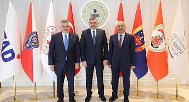 Başkan Büyükgöz yeni kaymakamlık binası için Bakan Çiftçi ile görüştü!