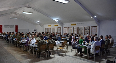 Vali Aktaş, Kara Kuvvetleri Komutanlığının Kuruluş Yıl Dönümü Münasebetiyle Şehit ve Gazilerimiz Onuruna Düzenlenen Programa Katıldı