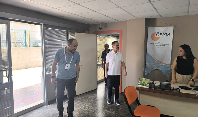 Vali İlhami Aktaş, Kocaeli-İzmit ÖSYM Sınav Koordinatörlüğünü ve YKS Heyecanı Yaşayan Velileri Ziyaret Etti