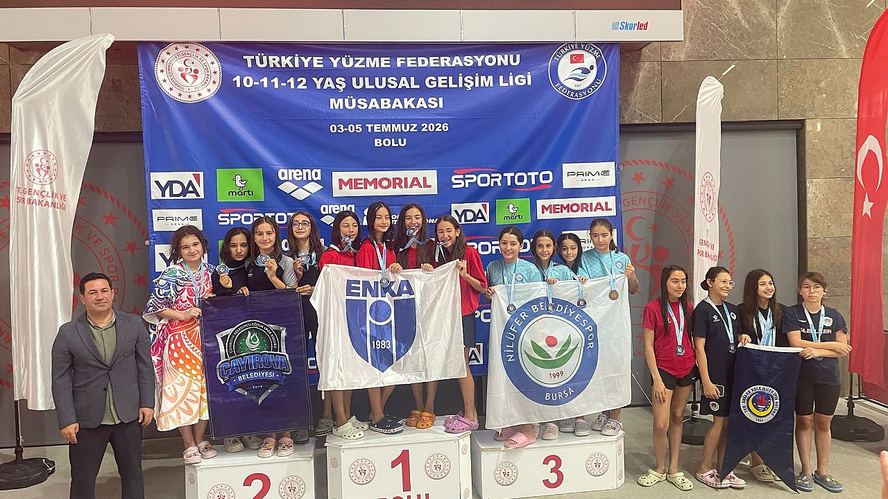 Çayırovalı yüzücüler, bölge şampiyonasından 25 madalya ile döndü