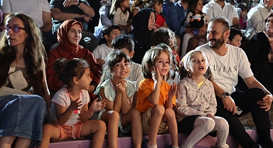 Eskihisar Kalesi'nde Çocukların Akşamı