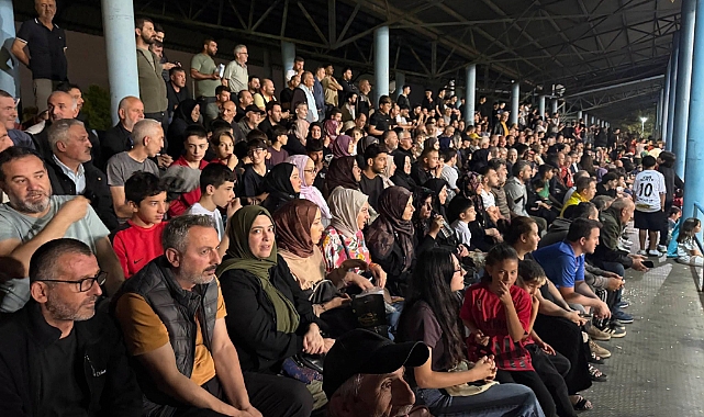 Gölcük'te Köyler Arası Futbol Turnuvası'nda Hasaneynspor Şampiyon Oldu