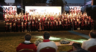 GTÜ'de 2025-2026 Akademik Yılı Mezuniyet Coşkusu Yaşandı